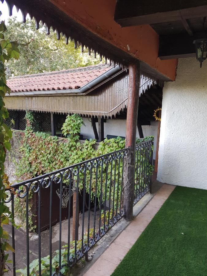 Cudoille Bed and Breakfast Armous-et-Cau Εξωτερικό φωτογραφία